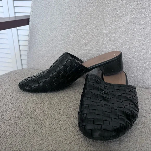 Seychelles Black Woven Leather Mules - Picture 2 of 5